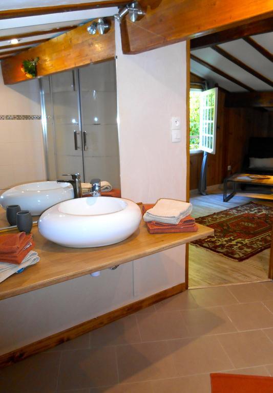 Petit-Palais-et-Cornemps Sous Les Marronniers Bed & Breakfast 部屋 写真